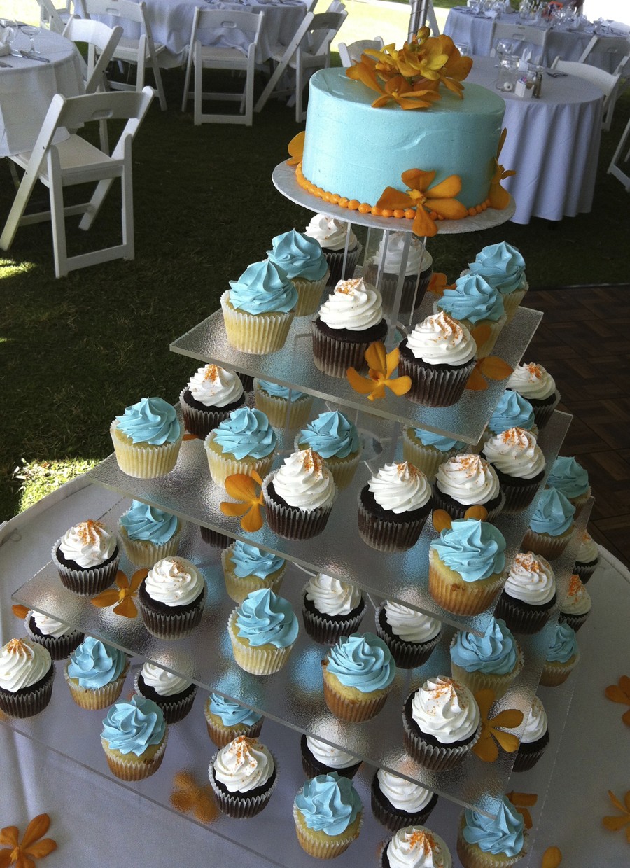 WEDDING CUP CAKE STRUCTURE – 100 CUP CAKES - METHMA LADIES CENTER